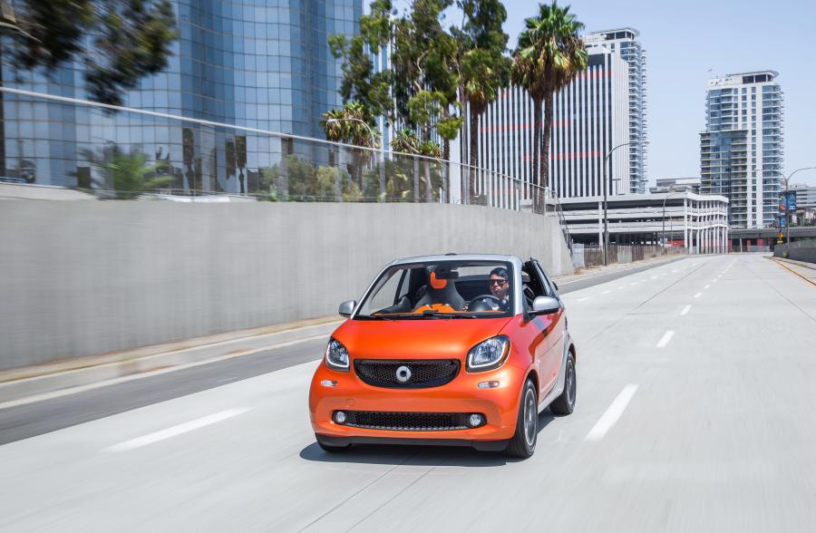  Smart ForTwo Passion Cabrio 2016 года  (NA) (фото 14 из 21)